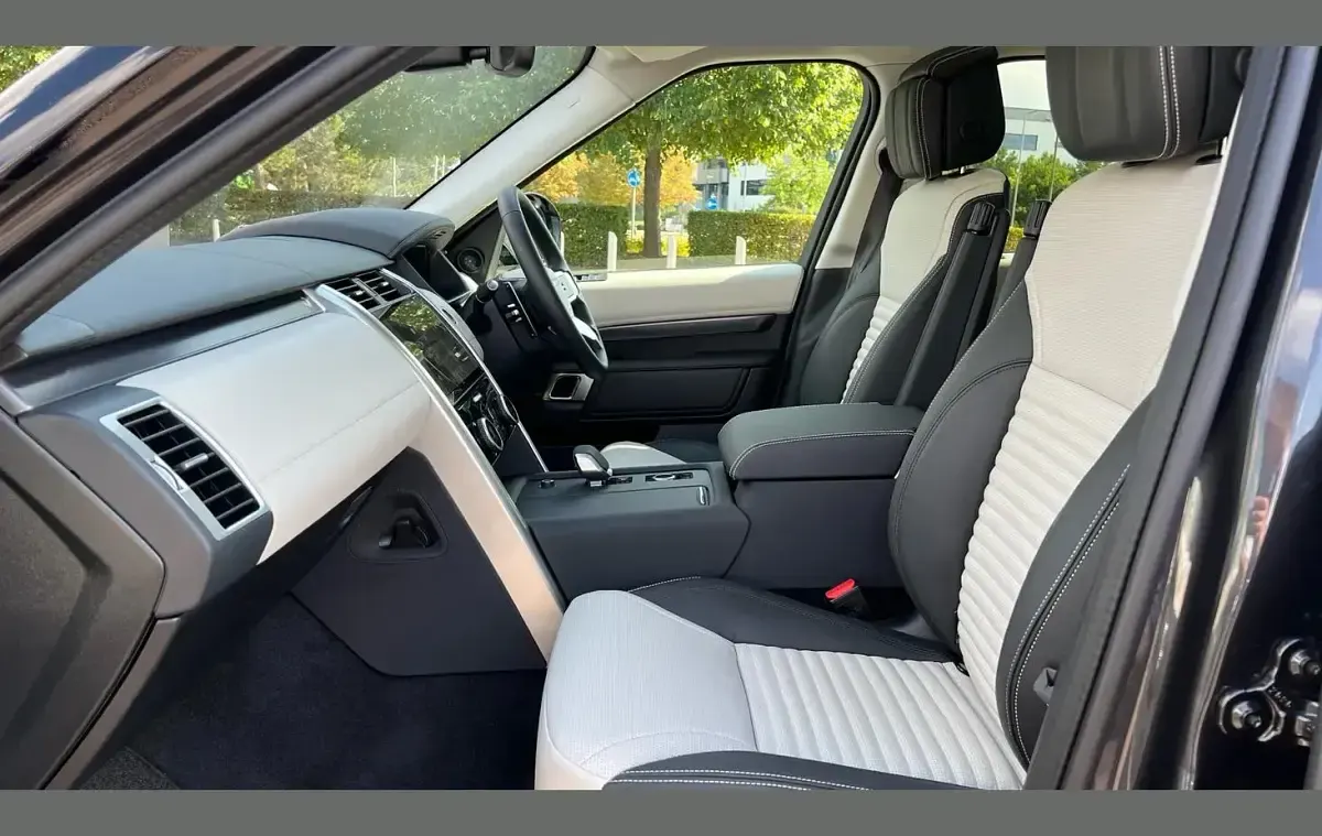 New Land Rover Discovery 344 HP (253 kW) 2026 Grey SUV
