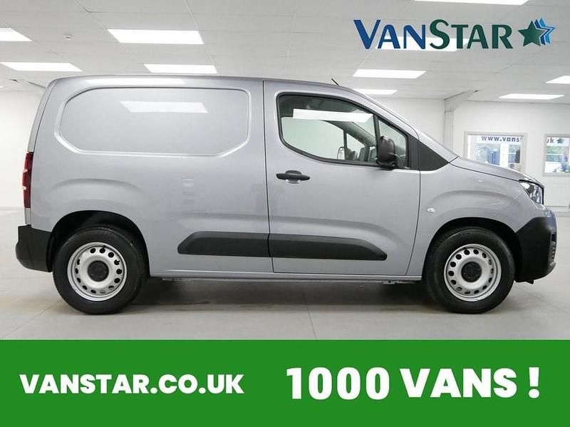 Used Peugeot E-Partner Premium 100 kW (136 HP) 2023 Grey MPV
