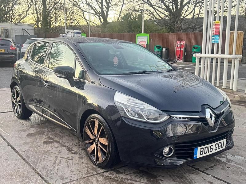 Used Renault Clio IV Iconic 90 HP (66 kW) 2016 Black Hatchback