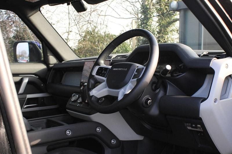 Used Land Rover Defender HSE Dynamic 2023 Black SUV