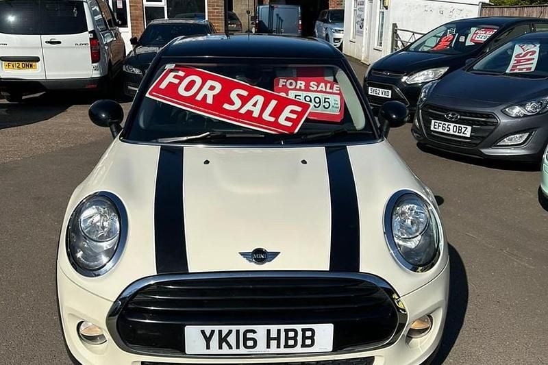 Used Mini Cooper D Hatch 116 HP (85 kW) 2016 White Hatchback