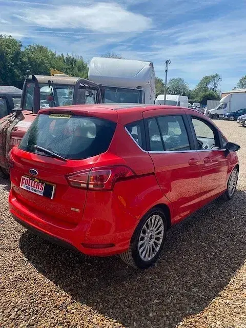 Used Ford B-MAX Titanium 2013 Red MPV
