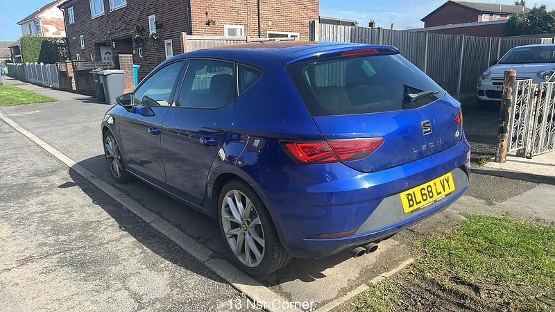 Used Seat Leon FR Sport 190 HP (139 kW) 2019 Blue Hatchback