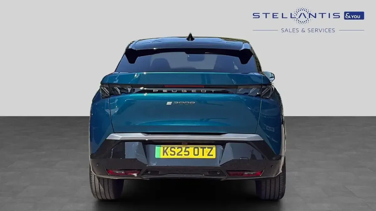 Used Peugeot e-3008 GT 152 kW (207 HP) 2025 Blue SUV