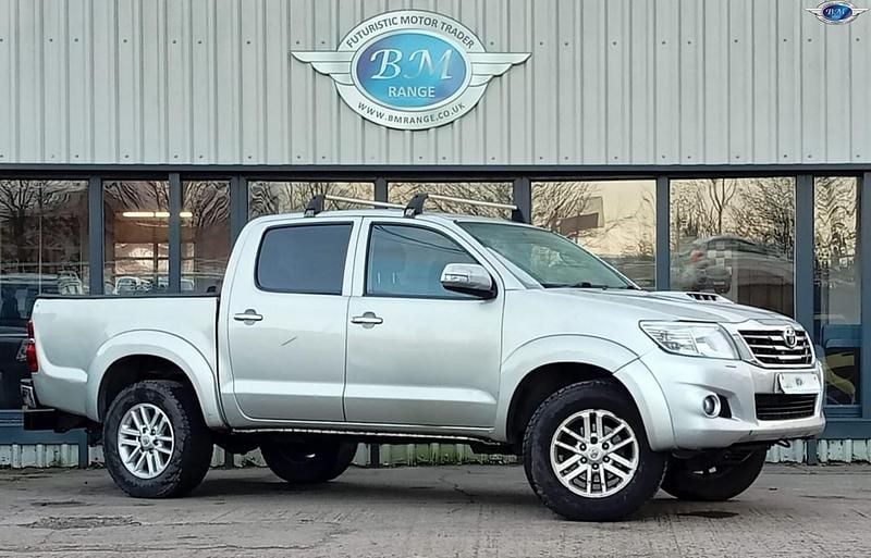 Silver Used 2014 Toyota HiLux Pickup | £8,000 (Expensive) - Image 1/4