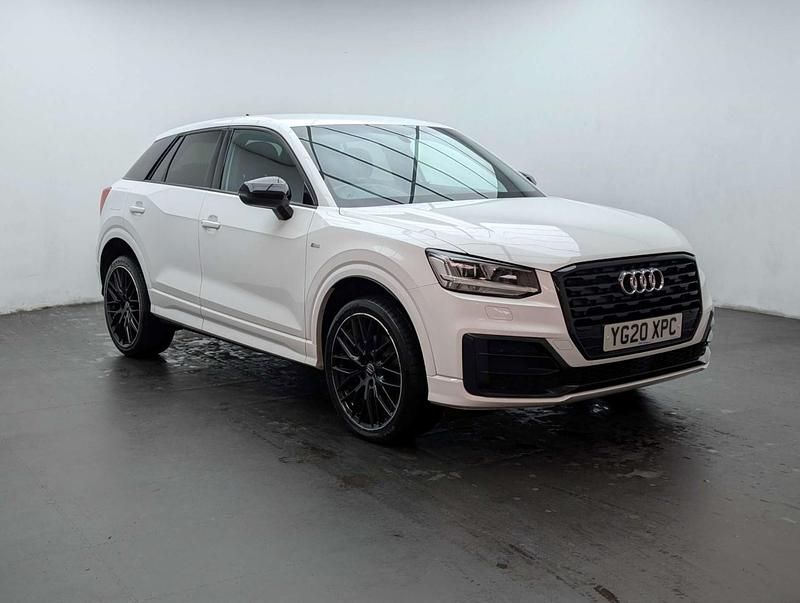 Used Audi Q2 Black Edition 116 HP (85 kW) 2020 White SUV