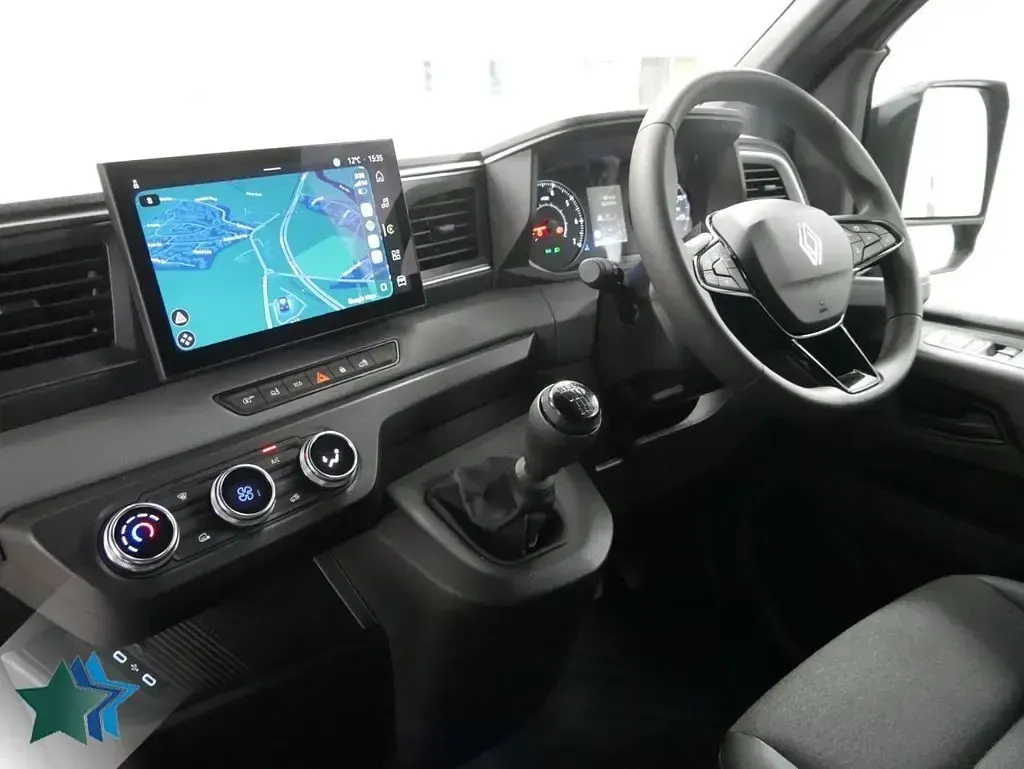 New Renault Master 150 HP (110 kW) 2026 Black MPV