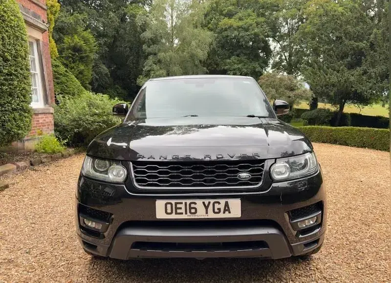 Used Land Rover Range Rover HSE Dynamic 306 HP (225 kW) 2016 Santorini black SUV