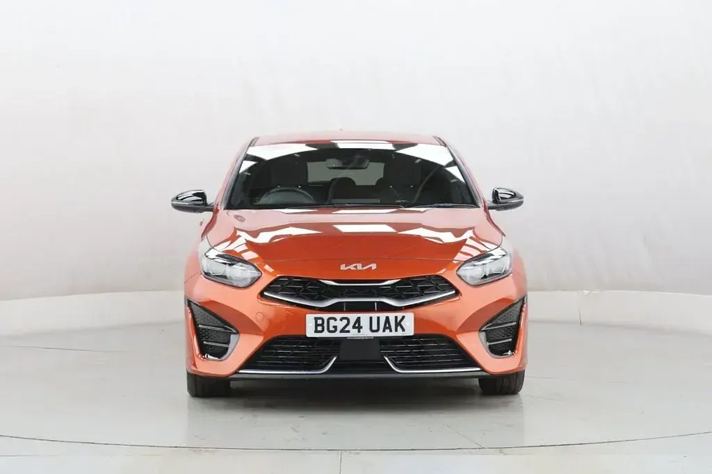 Used Kia ProCeed GT-Line 158 HP (116 kW) 2024 Orange Estate