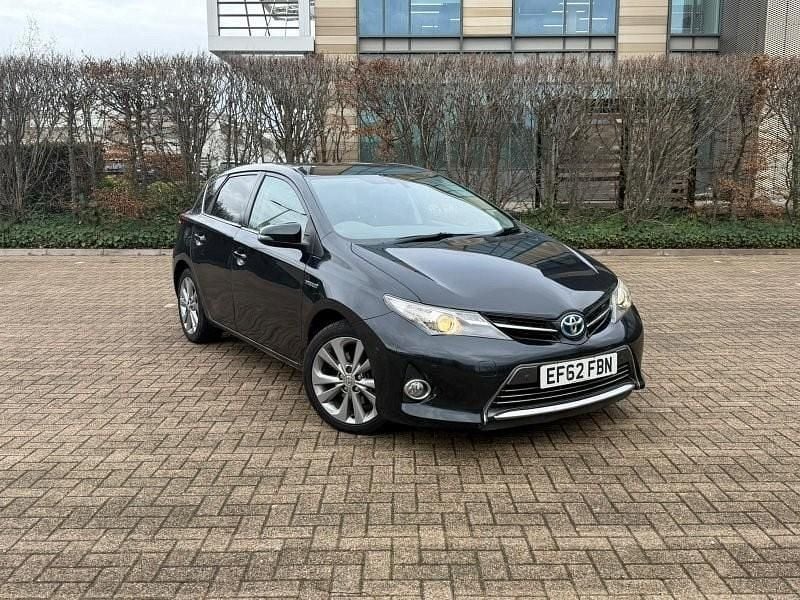 Grey Used 2013 Toyota Auris Hybrid Hatchback | £8,950 (Fair price) - Image 1/4