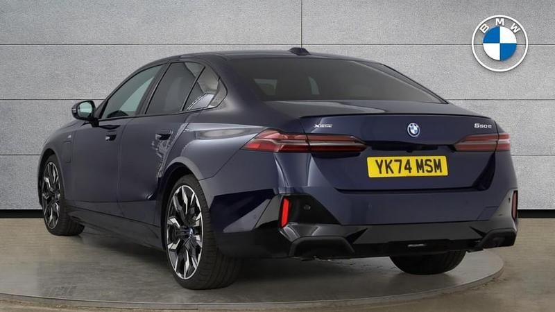 New BMW 550e M Sport 482 HP (354 kW) 2025 Blue