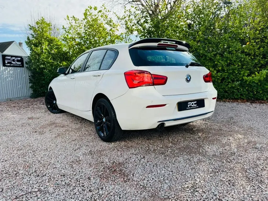 Used BMW 116 Sport Line 116 HP (85 kW) 2017 White Hatchback