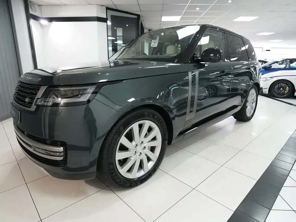 Used Land Rover Range Rover SE 300 HP (220 kW) 2023 Green SUV