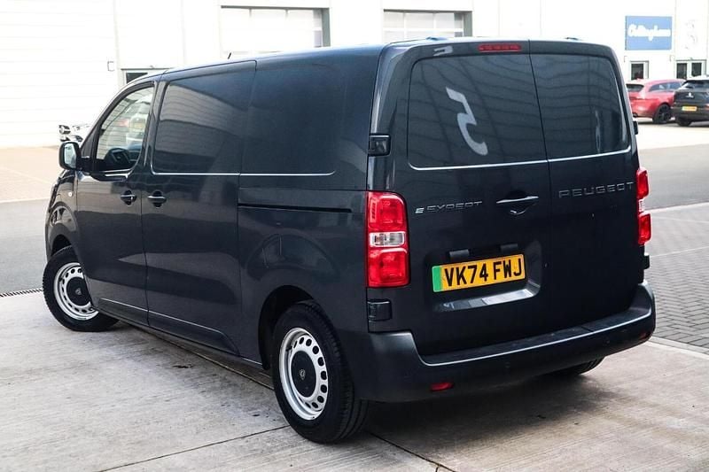 Used Peugeot e-Expert 98 kW (134 HP) 2024 Grey Van