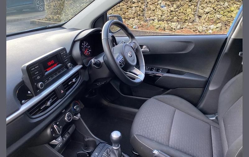 Used Kia Picanto 65 HP (47 kW) 2020 Blue Hatchback