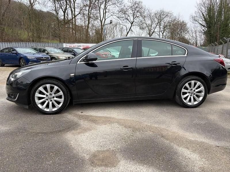 Second-hand Vauxhall Insignia Elite 2014 Negru Hatchback