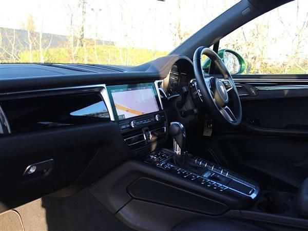 Used Porsche Macan 241 HP (177 kW) 2019 Green SUV
