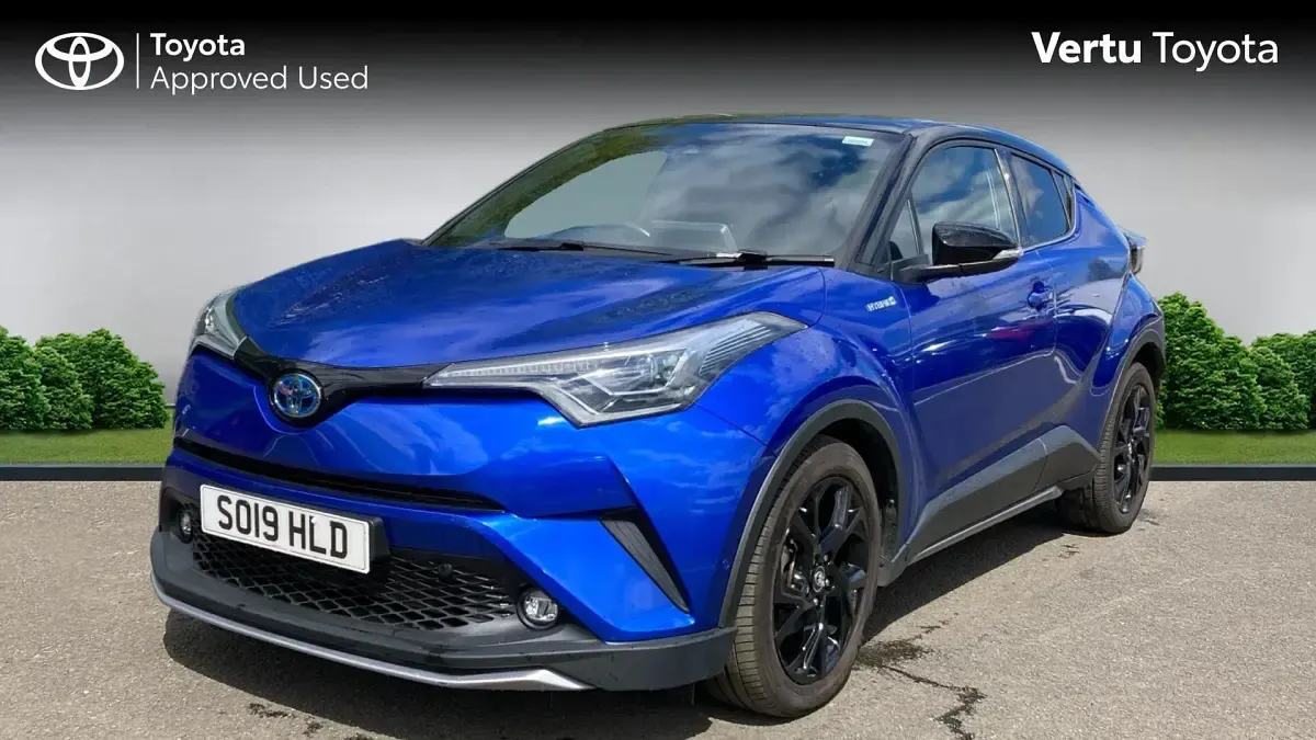 Second-hand Toyota C-HR 122 CP (89 kW) 2019 Albastru SUV