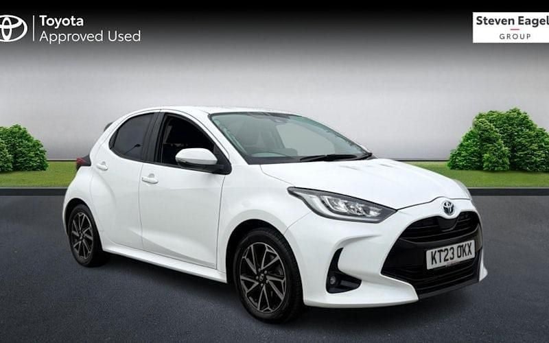 Usata Toyota Yaris Hybrid Design 116 CV (85 kW) 2026 Utilitaria