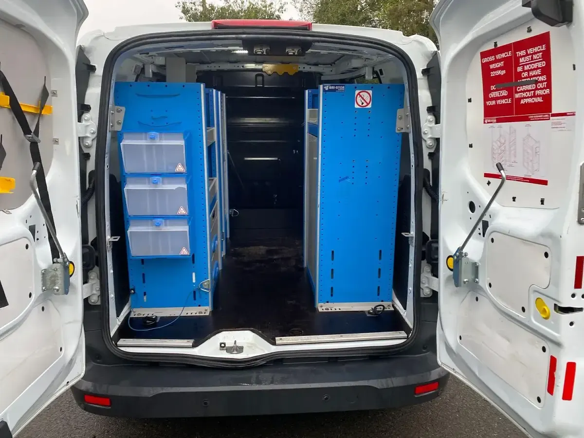 Used Ford Transit Connect 75 HP (55 kW) 2017 White MPV