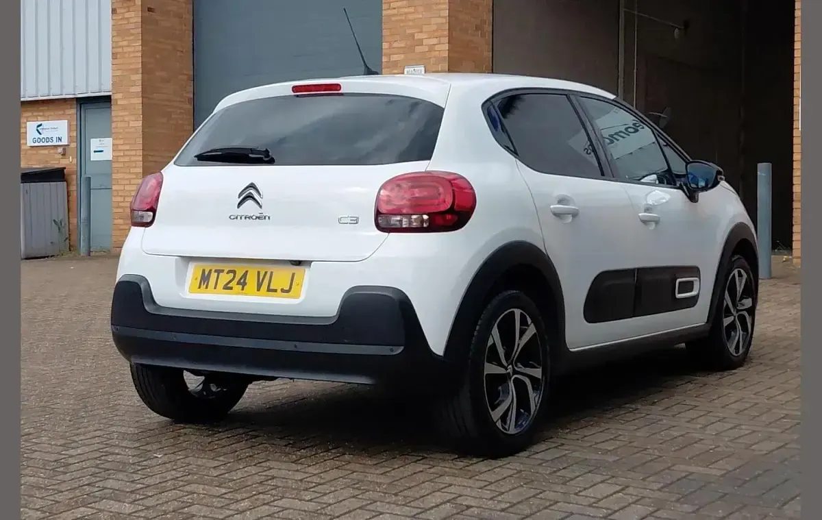 Used Citroën C3 PureTech 82 HP (60 kW) 2024 White Hatchback