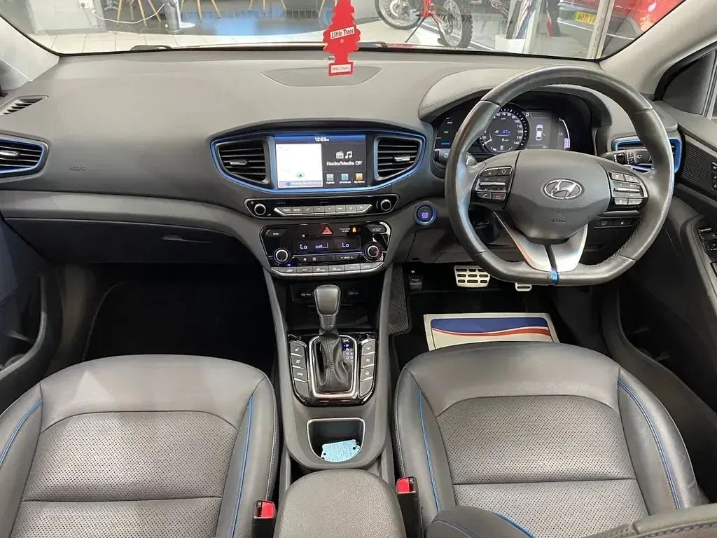Used Hyundai Ioniq Premium SE 141 HP (103 kW) 2019 Red Hatchback