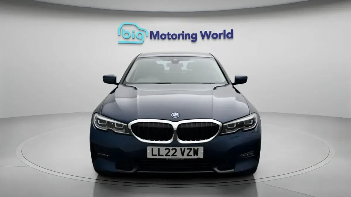 Used BMW 330 Sport Line 288 HP (211 kW) 2022 Sedan