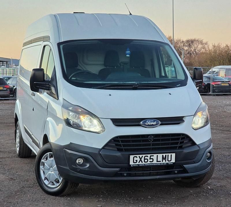 White Used 2015 Ford Transit Custom Van | £6,495 (Fair price) - Image 1/4