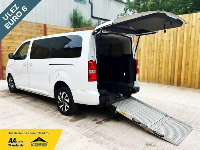 White Used 2022 Citroën Spacetourer Van | £21,901 (Good price) - Image 1/3