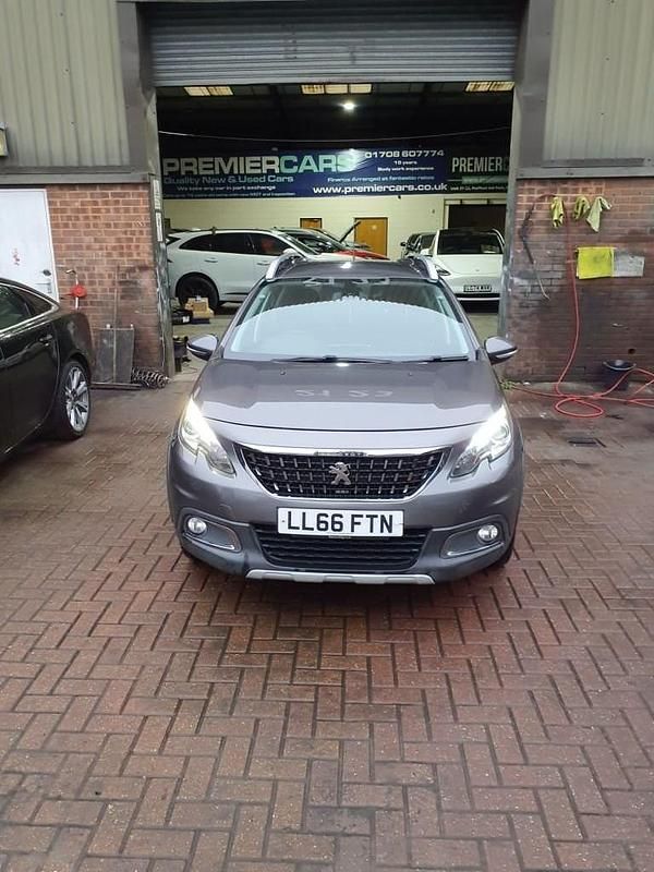 Used Peugeot 2008 Allure 110 HP (80 kW) 2017 Grey SUV
