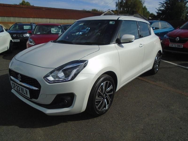 Used Suzuki Swift SZ5 83 HP (61 kW) 2023 White Hatchback
