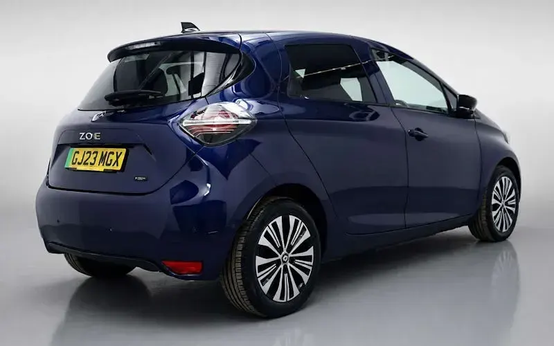 Used Renault Zoe Techno 100 kW (136 HP) 2023 Blue Hatchback