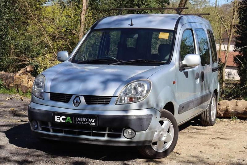 Used Renault Kangoo Expression 95 HP (69 kW) 2004 Grey MPV