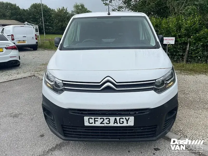 Used Citroën Berlingo 100 HP (73 kW) 2023 White MPV