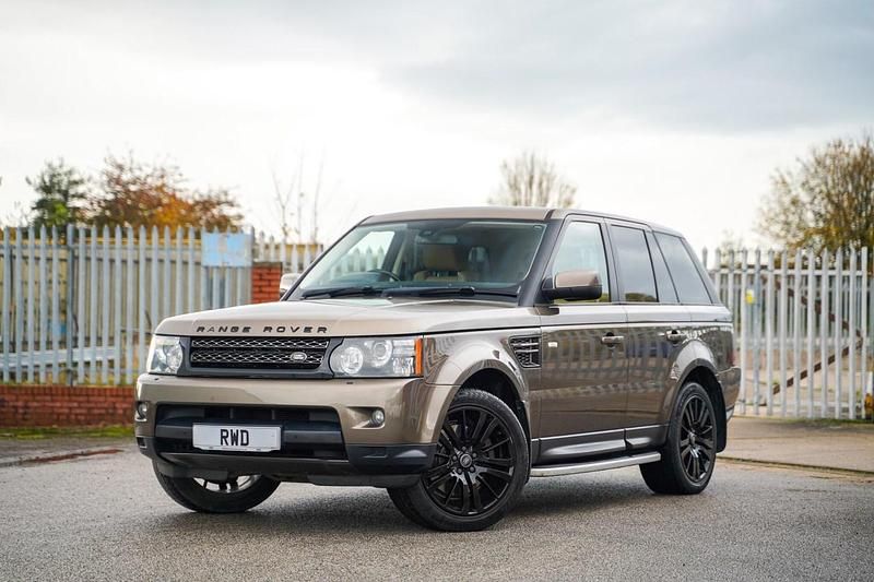 Bronze Used 2011 Land Rover Range Rover SE SUV | £5,495 (Super price) - Image 1/4