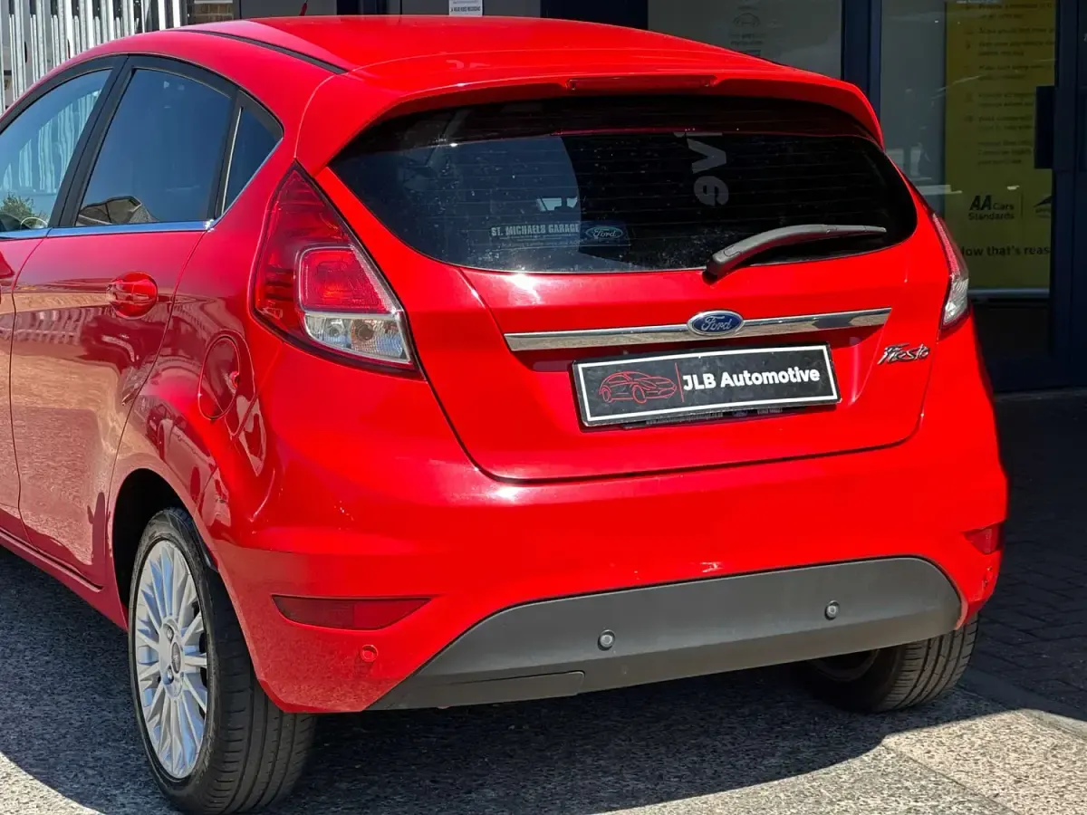 Used Ford Fiesta Titanium 2015 Red Hatchback