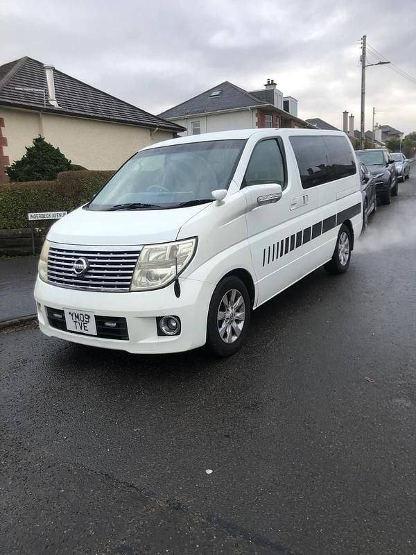 Used Nissan Elgrand 2016 White MPV