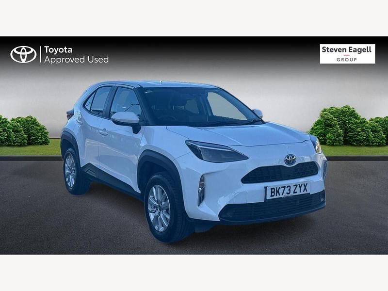White Used 2023 Toyota Yaris Hybrid Hatchback | £20,688 (A bit pricey) - Image 1/3