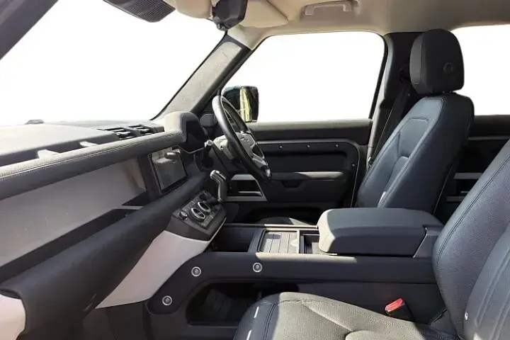 Used Land Rover Defender 245 HP (180 kW) 2021 Silver SUV
