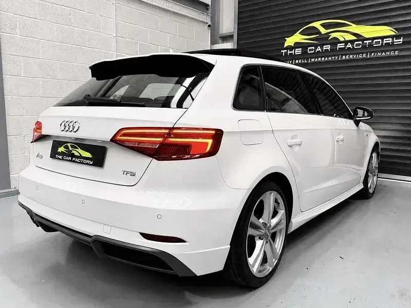 Used Audi A3 S-Line 150 HP (110 kW) 2016 White Hatchback