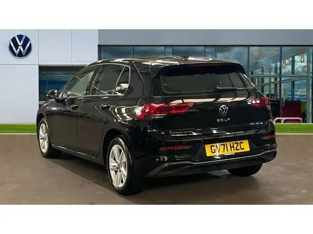 Used VW Golf VIII Life 130 HP (95 kW) 2022 Black Hatchback