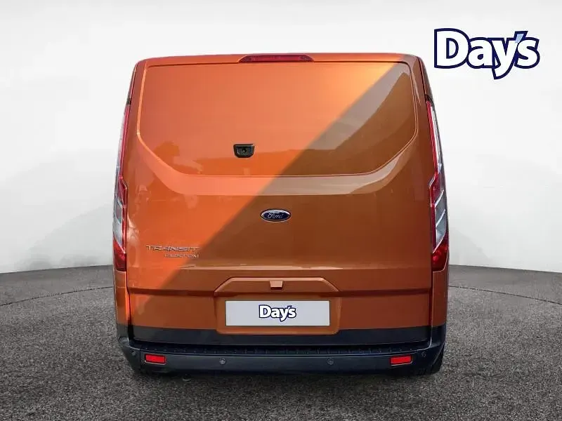 Used Ford Transit Custom Active 170 HP (125 kW) 2022 Orange Van