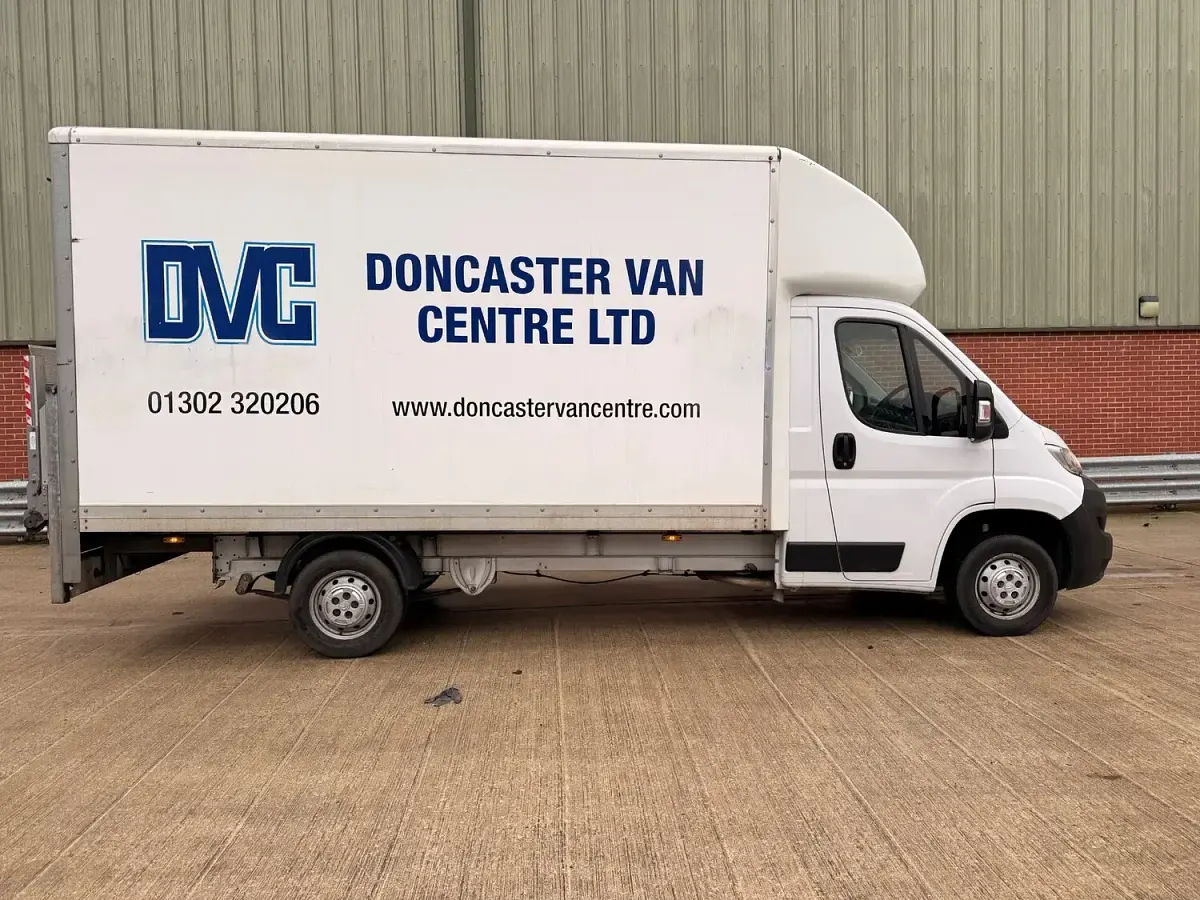 Used Citroën Relay 140 HP (102 kW) 2021 White Van