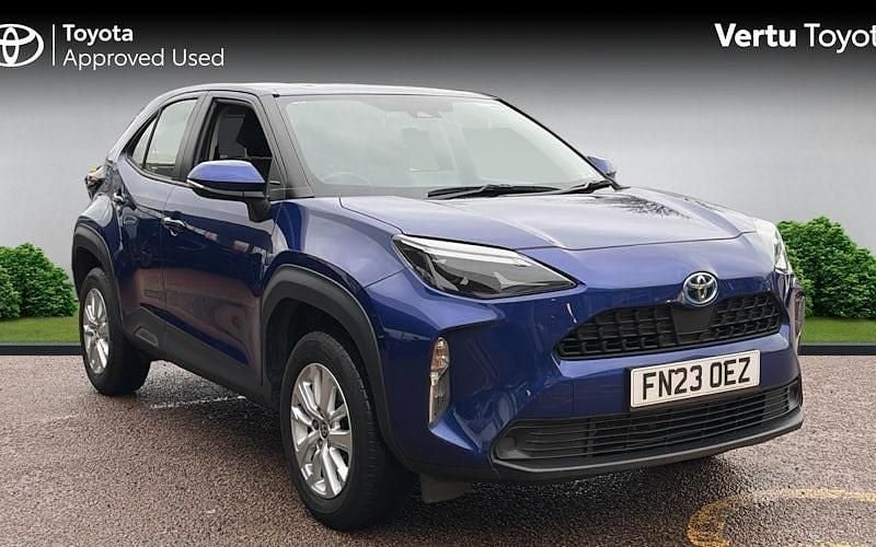 Used 2025 Toyota Yaris Hybrid Estate | £18,686 (Super price) - Image 1/4