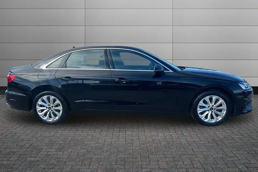 Used Audi A4 Comfort 150 HP (110 kW) 2022 Brilliant black Sedan