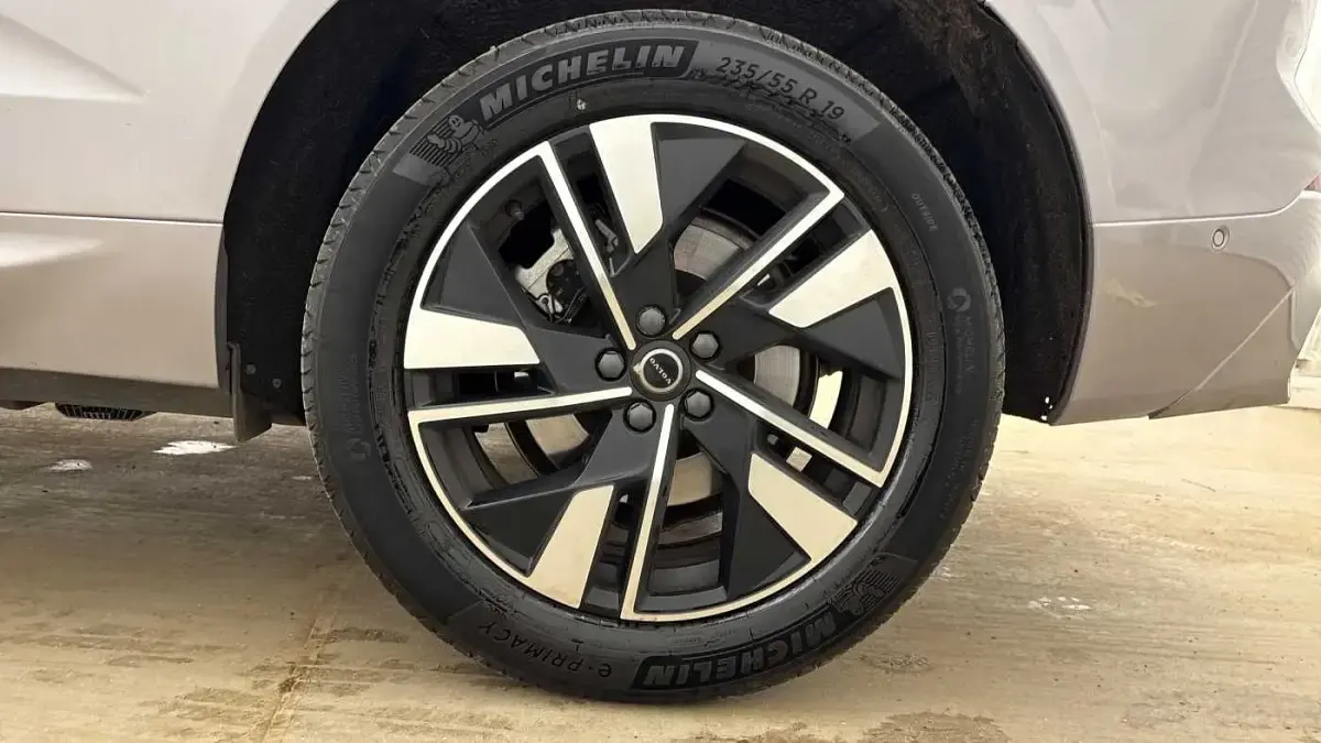Used Volvo XC60 Plus 247 HP (181 kW) 2026 SUV