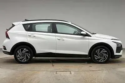 Używany Hyundai Bayon Advanced 100 KM (73 kW) 2024 Biały SUV