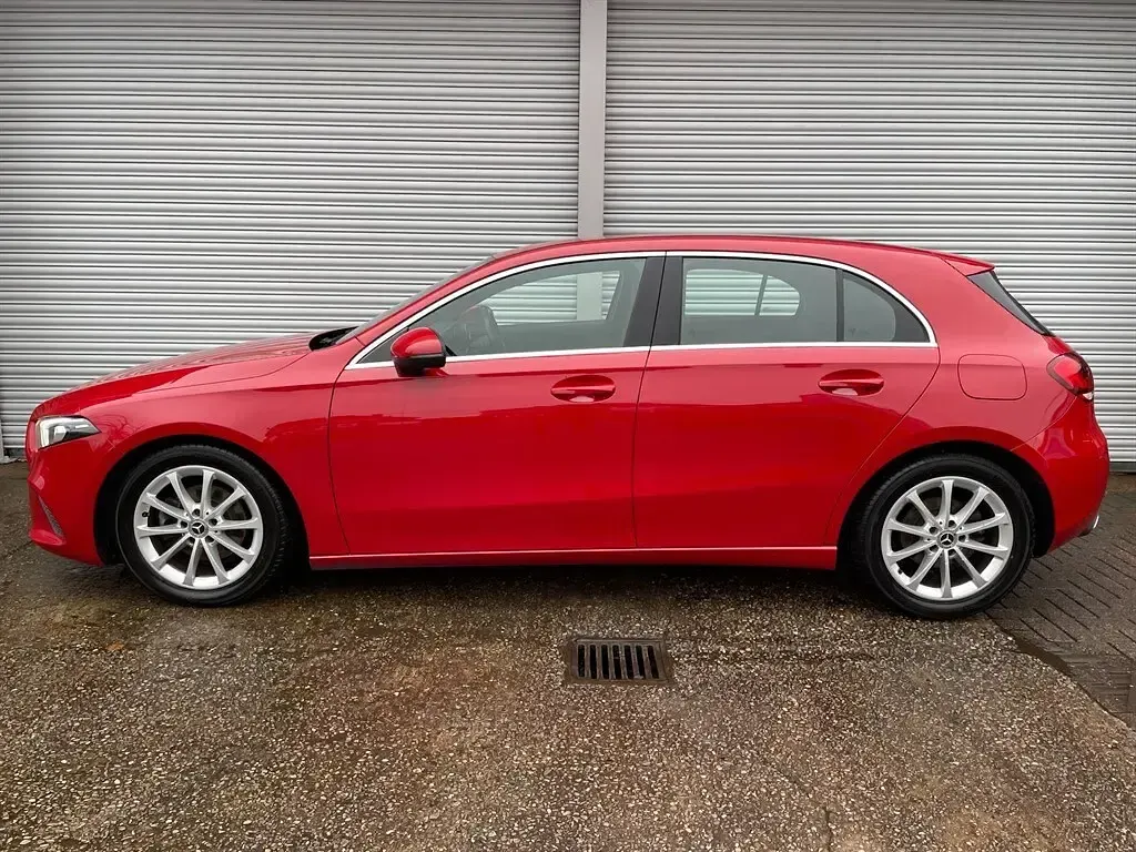 Used Mercedes A180 116 HP (85 kW) 2019 Red Hatchback