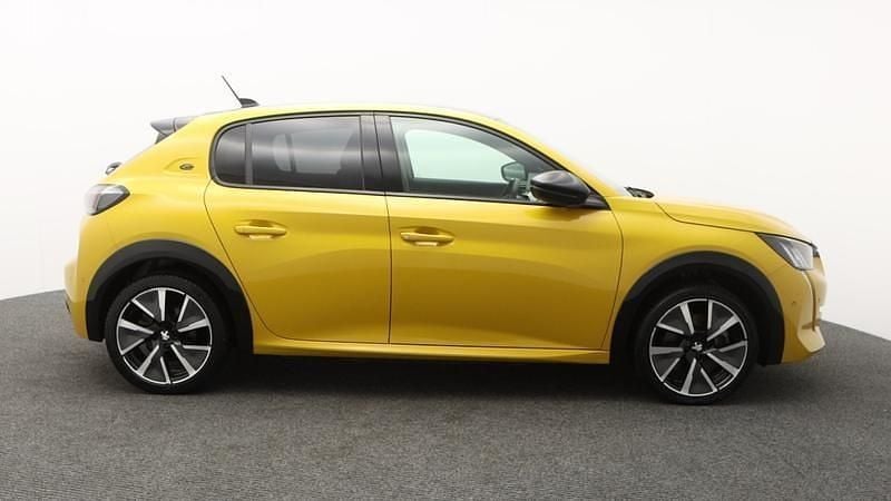 Used Peugeot e-208 Premium 100 kW (136 HP) 2021 Yellow Hatchback