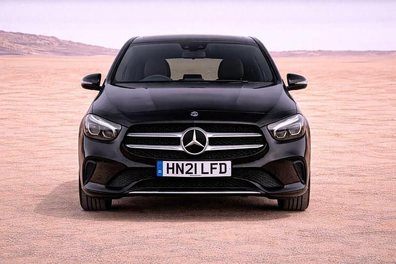 Used Mercedes B200 163 HP (119 kW) 2021 Black MPV